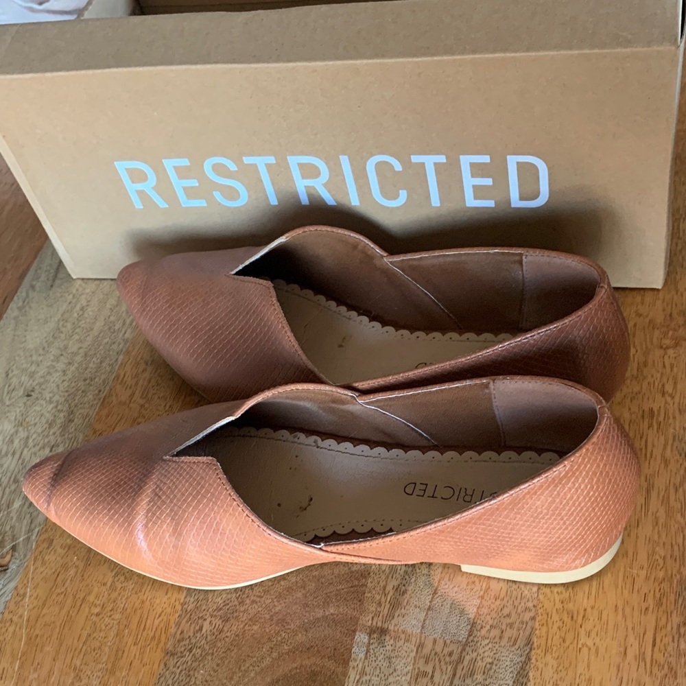 Restricted Drastic Style Whiskey Brown Flats Slip On 6.5